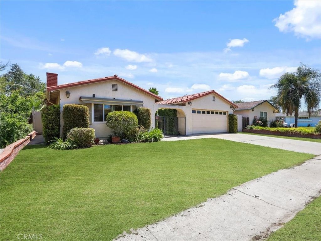 Photo of 6564 Cleomoore AVE, West Hills, CA 91307 (MLS # GD26107177)