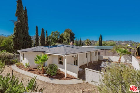 Tiny photo for 3058 Hollycrest Place, Los Angeles, CA 90068 (MLS # 26101670)