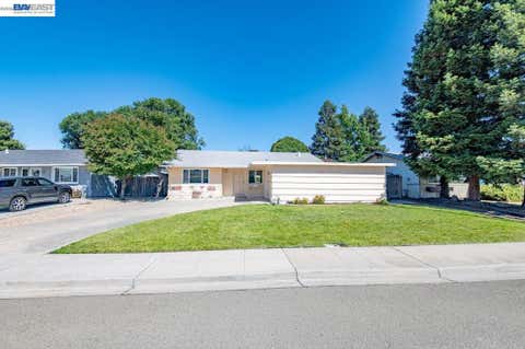 Photo of 1457 Tulip Way WAY, Livermore, CA 94551 (MLS # 41143204)
