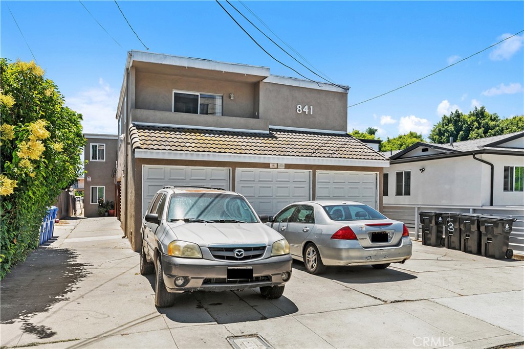 841 W 5th Street