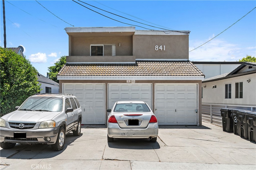 841 W 5th Street