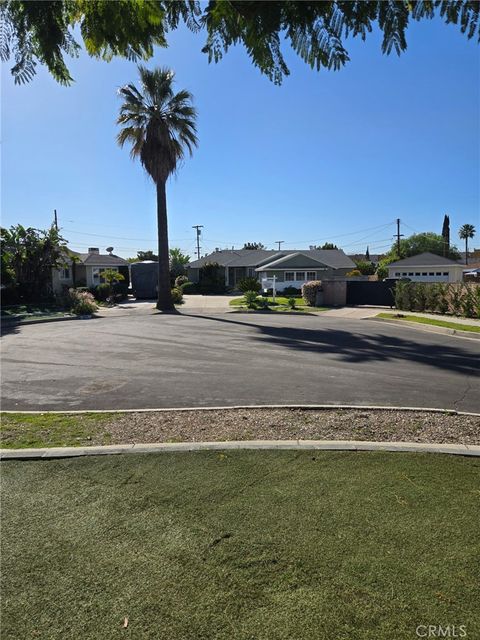 Photo of 9123 AMBOY AVE, Sun Valley, CA 91352 (MLS # SR26010117)