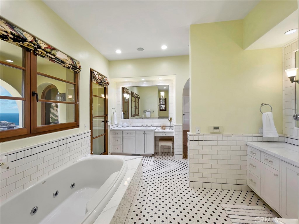 Emerald Bay (EB) - Residential Lease