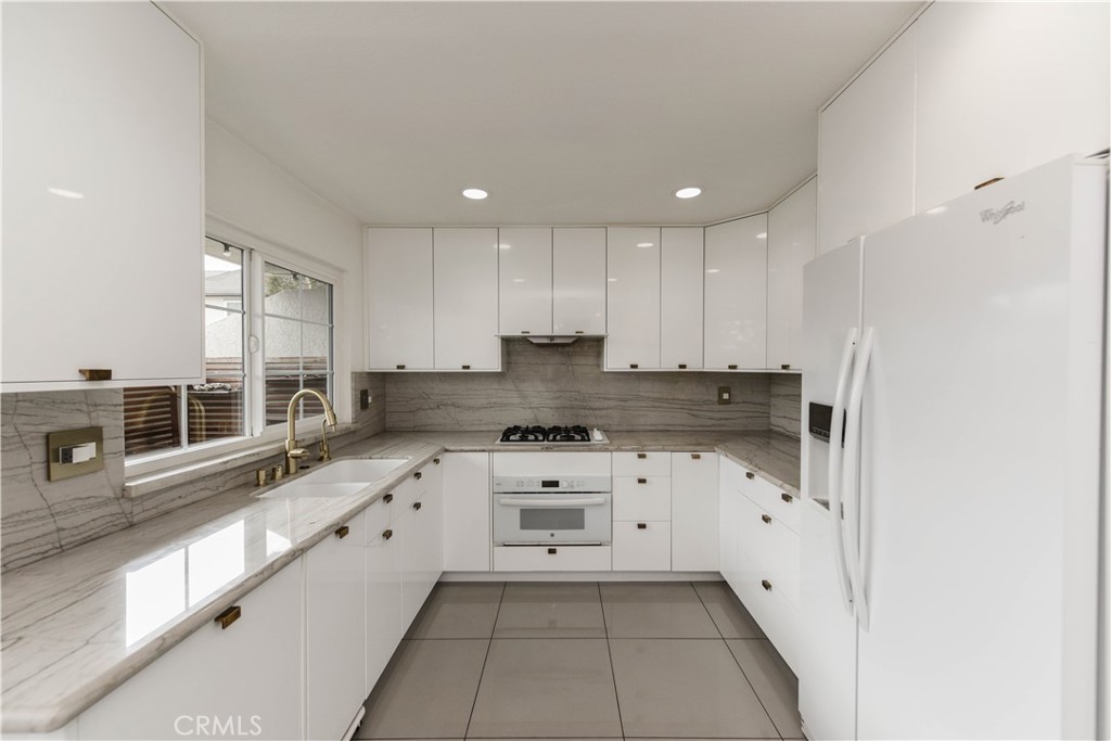 Columbia Square (CS) - Residential Lease