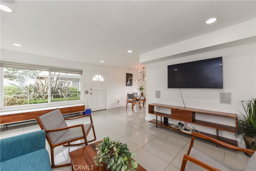 Columbia Square (CS) - Residential Lease