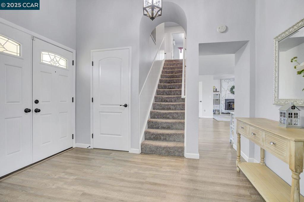 765 Valley Green Dr
