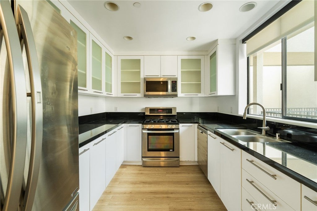 230 S Jackson ST 309, Glendale CA 91205