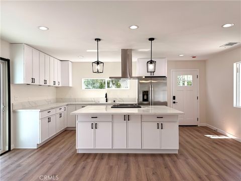 Photo of 18754 Cohasset, Reseda, CA 91335 (MLS # OC26097317)