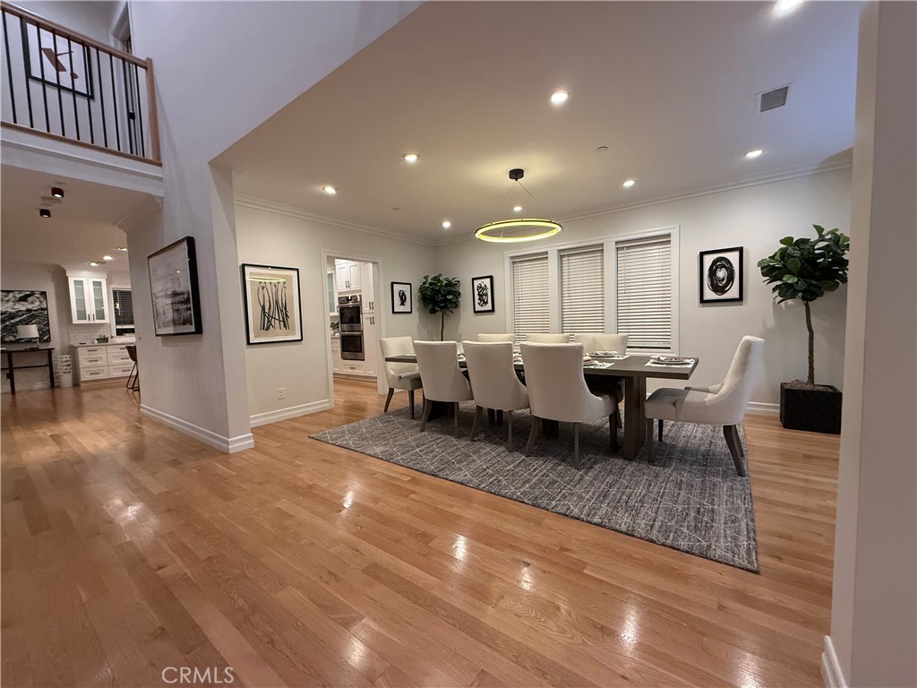 742 N Detroit Street