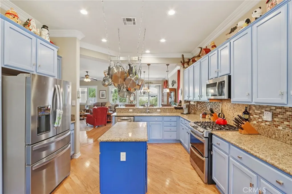 Hemet, California 92545, United States, 2 Bedrooms Bedrooms, ,2 BathroomsBathrooms,Residential,Active,193419