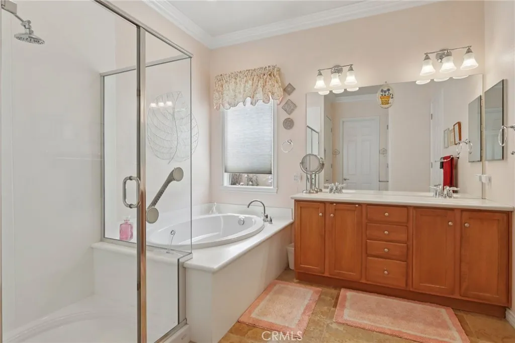 Hemet, California 92545, United States, 2 Bedrooms Bedrooms, ,2 BathroomsBathrooms,Residential,Active,193419