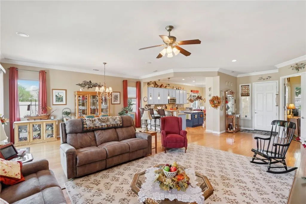 Hemet, California 92545, United States, 2 Bedrooms Bedrooms, ,2 BathroomsBathrooms,Residential,Active,193419