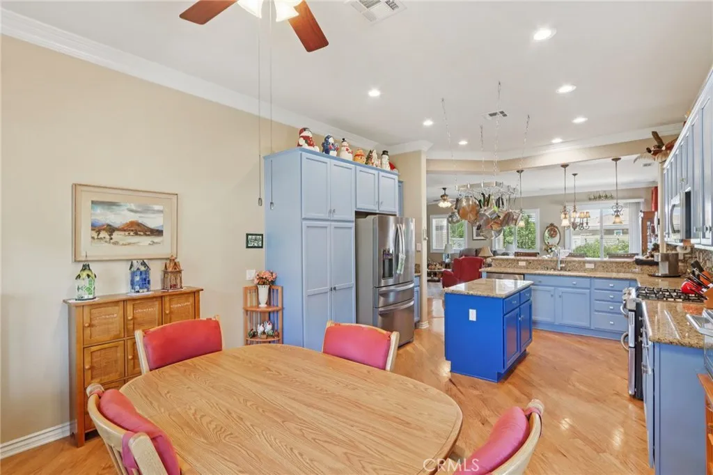 Hemet, California 92545, United States, 2 Bedrooms Bedrooms, ,2 BathroomsBathrooms,Residential,Active,193419