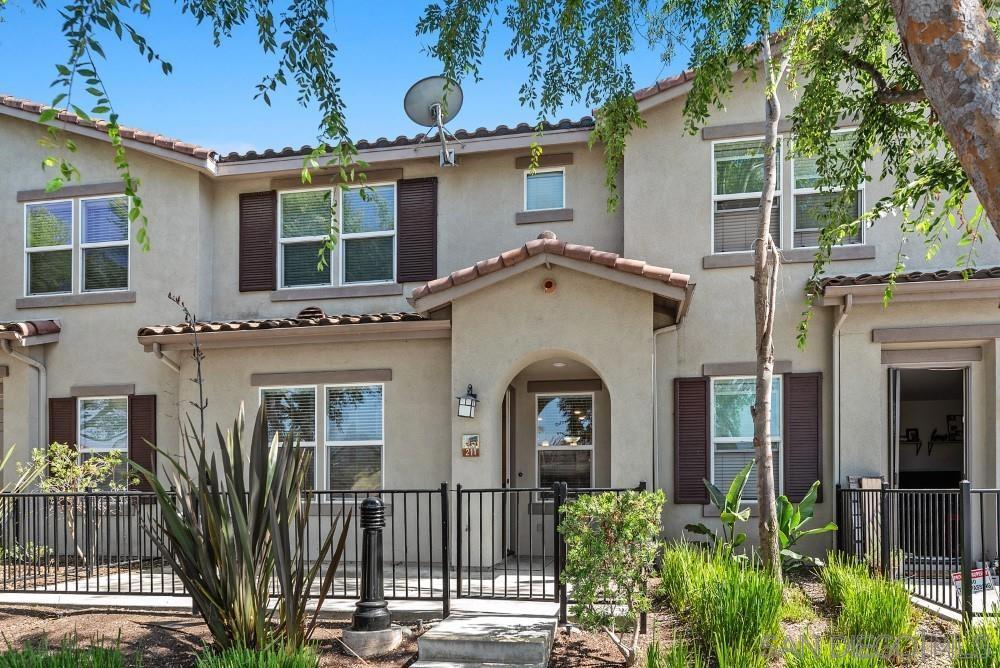Priced at $599,000.00 to $630,000.00 this home qualifies for a 3% down conventional with no MI. Wonderfully situated townhome won’t disappoint. Freshly painted and new carpet installed its ready for you to move in. The large primary has a soaker tub, large walk-in closet and 2 sinks. The coaster is just down the street along with great restaurants, grocery and breweries. This location will not disappoint you. Santa Fe Walk has a playground and a grass area just steps away for your enjoyment. Enjoy your own little patio area as well. Large garage for lots of storage room. Priced at $599,000.00 to $630,000.00 This home qualifies for 3% conventional w/no MI. Freshly painted and new carpet installed its ready for you to move in. The large primary has a soaker tub, large walk-in closet and 2 sinks. The coaster is just down the street along with great restaurants, grocery and breweries. This location will not disappoint you. Santa Fe Walk has a playground and a grass area just steps away for your enjoyment. Enjoy your own little patio area as well. Large garage for lots of storage room.