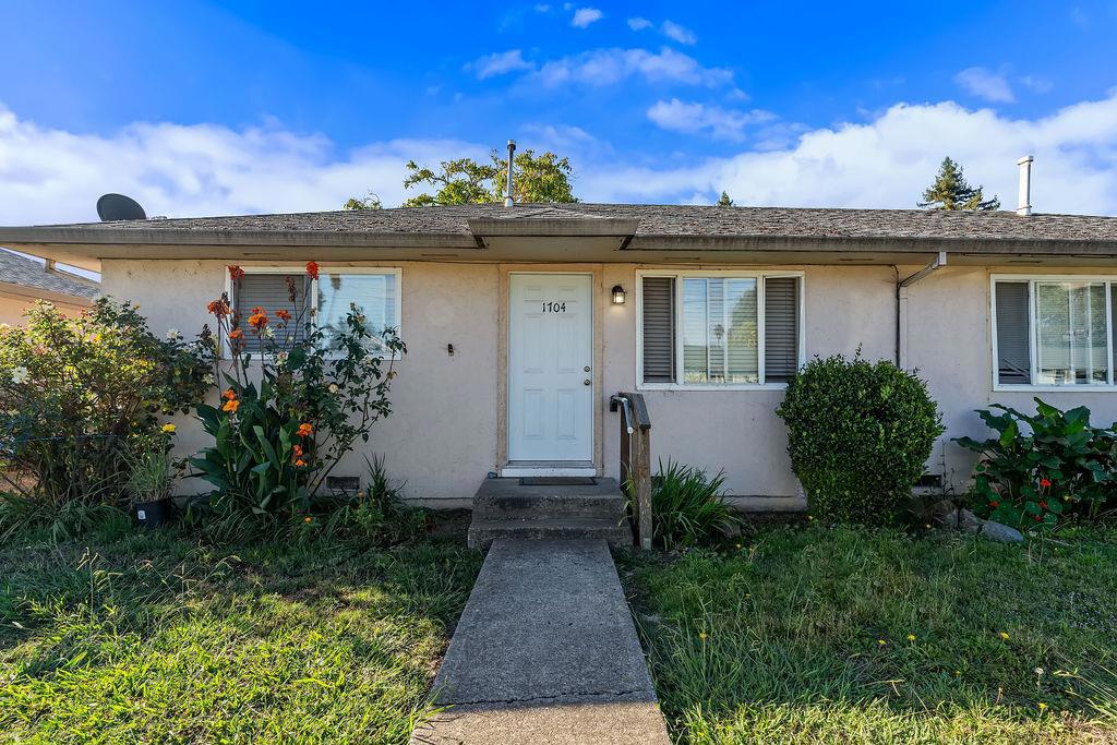 1704 Dutton Avenue