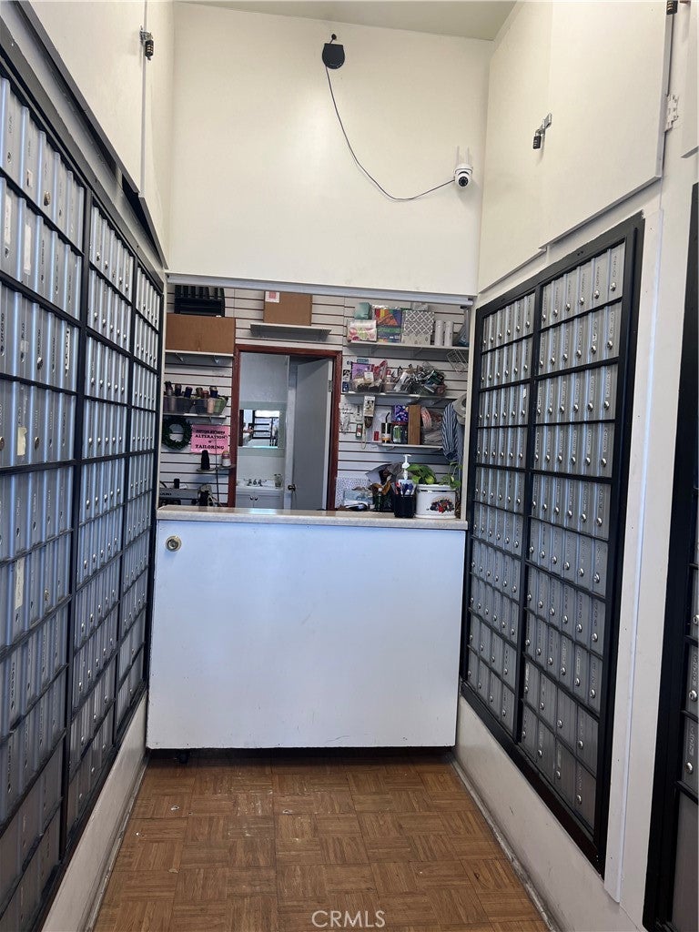 1702 S Robertson Boulevard