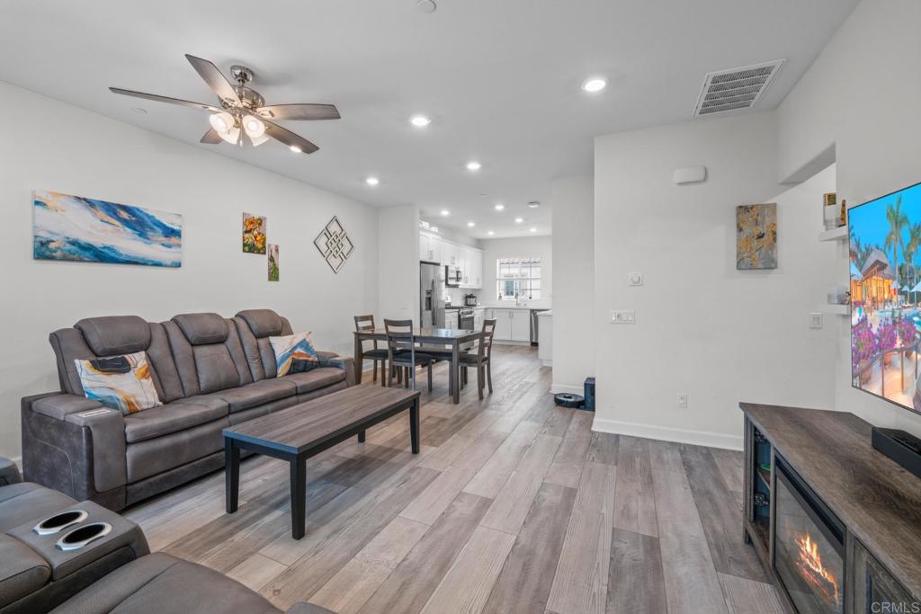 4376 Pacifica Drive 2