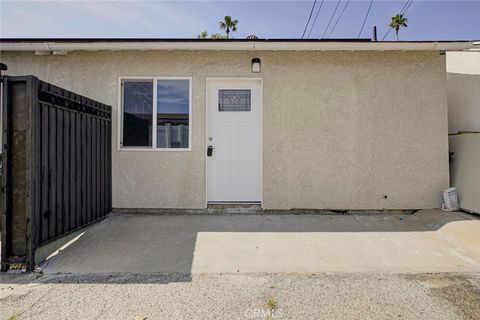 Photo of 11326 Haskell Avenue, Granada Hills, CA 91324 (MLS # GD26048912)