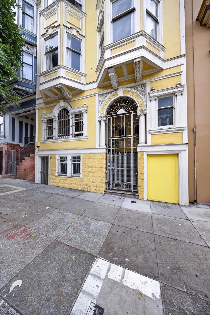 21 Belvedere Street