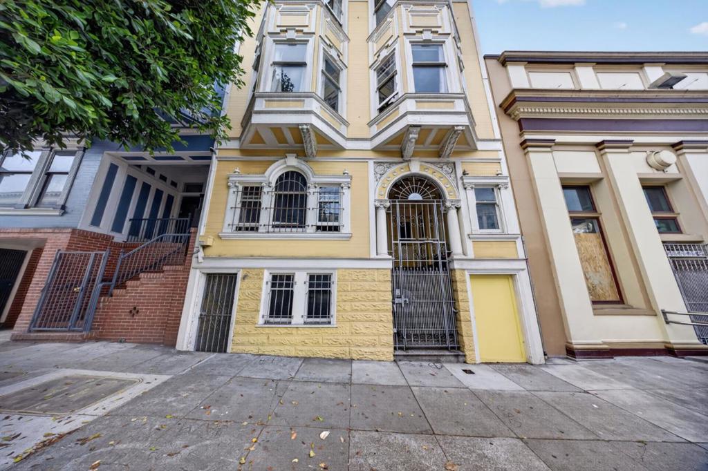 21 Belvedere Street