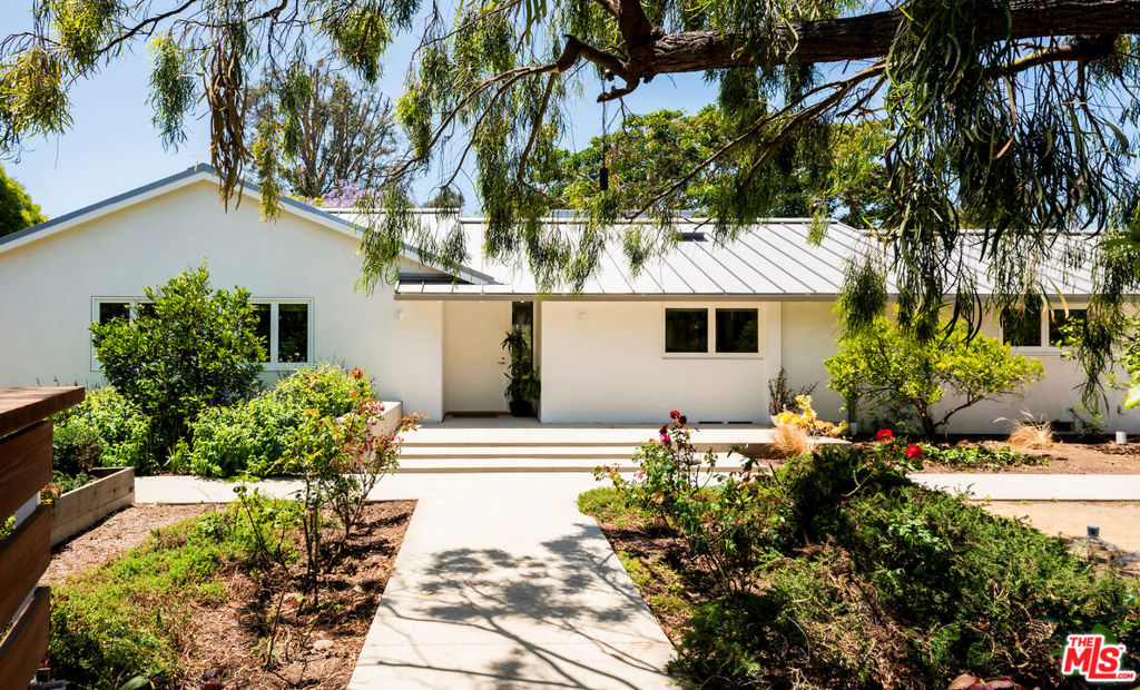 6749 Wildlife Road