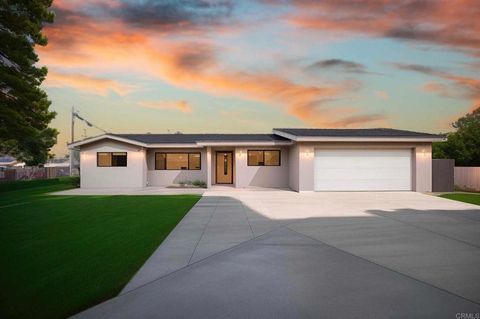 6904 Skyline San Diego CA 92114