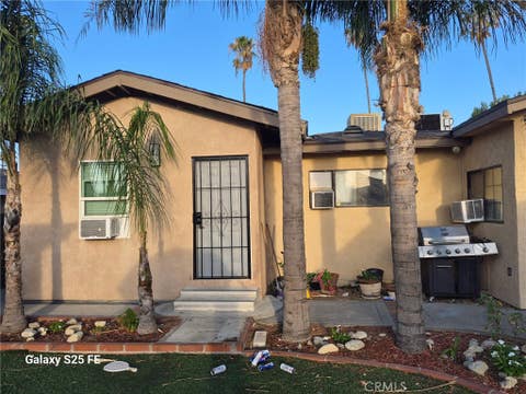 Photo of 9143 Tamarind AVE, Fontana, CA 92335 (MLS # IV26180675)