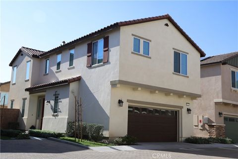 16255 Castello 2 Fontana CA 92336