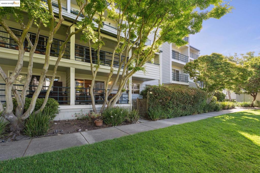 Properties 1 1207 Melville Square 114