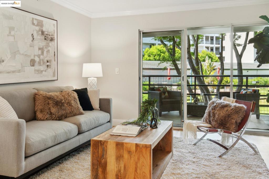 Properties 3 1207 Melville Square 114