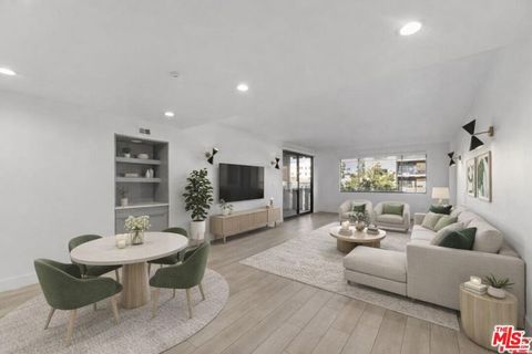 Photo of 1118 3rd Street #305, Santa Monica, CA 90403 (MLS # 26699869)