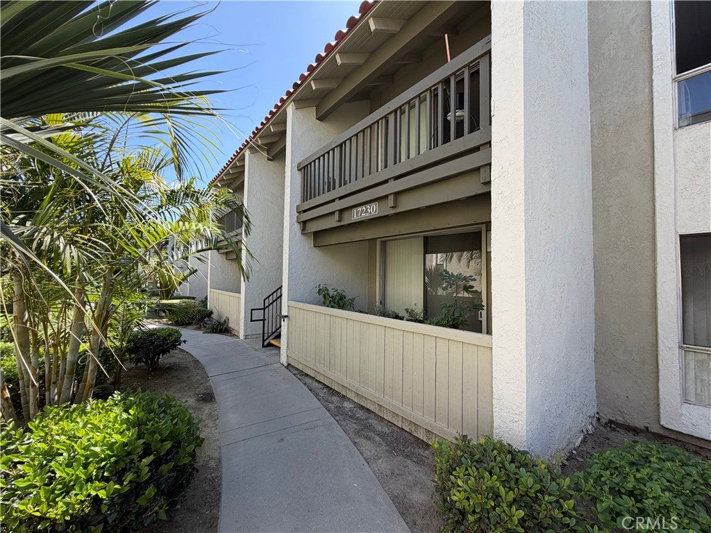 17230 San Mateo 20