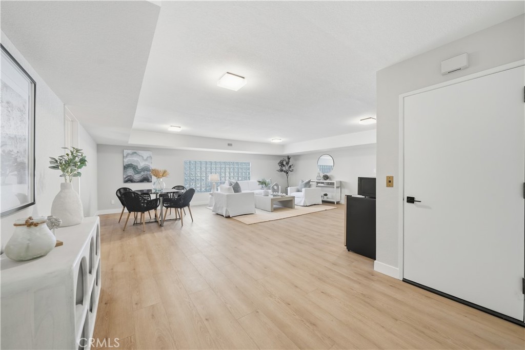 Peninsula (PI) - Residential