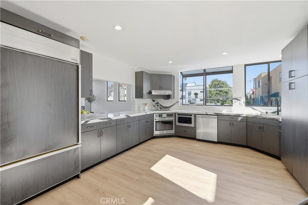 Peninsula (PI) - Residential