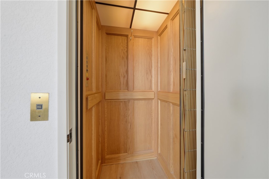 Peninsula (PI) - Residential