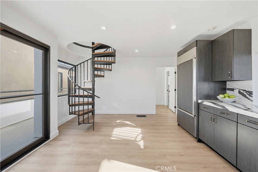 Peninsula (PI) - Residential