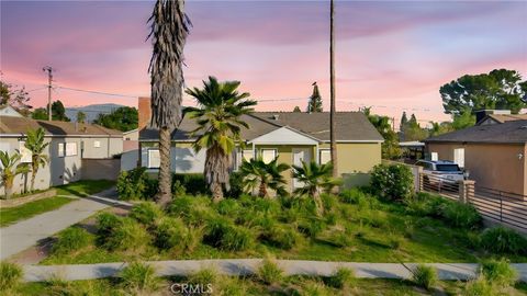 8166 Rhodes Avenue North Hollywood CA 91605