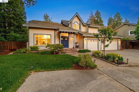 Photo of 646 Windmill Ln Ln, Pleasanton, CA 94566 (MLS # 41131524)