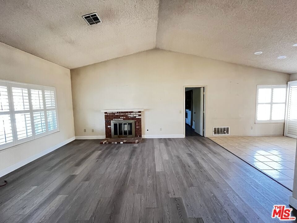 689 W Norwood Street