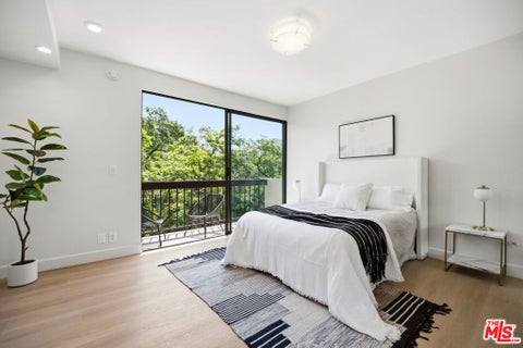 Tiny photo for 325 N Oakhurst Drive #405, Beverly Hills, CA 90210 (MLS # 26103089)