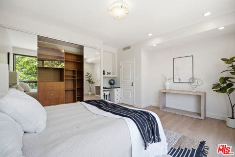 Tiny photo for 325 N Oakhurst Drive #405, Beverly Hills, CA 90210 (MLS # 26103089)