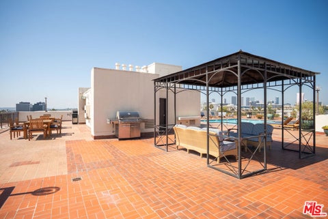Tiny photo for 325 N Oakhurst Drive #405, Beverly Hills, CA 90210 (MLS # 26103089)