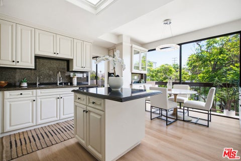 Tiny photo for 325 N Oakhurst Drive #405, Beverly Hills, CA 90210 (MLS # 26103089)