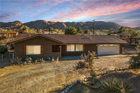 Photo of 60649 Latham Trail, Joshua Tree, CA 92252 (MLS # OC26108185)