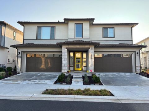 Photo of 2282 Solace Vis Vis, Fairfield, CA 94533 (MLS # 41121278)