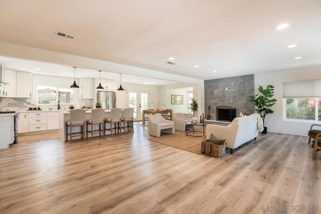 4337 Avocado Blvd