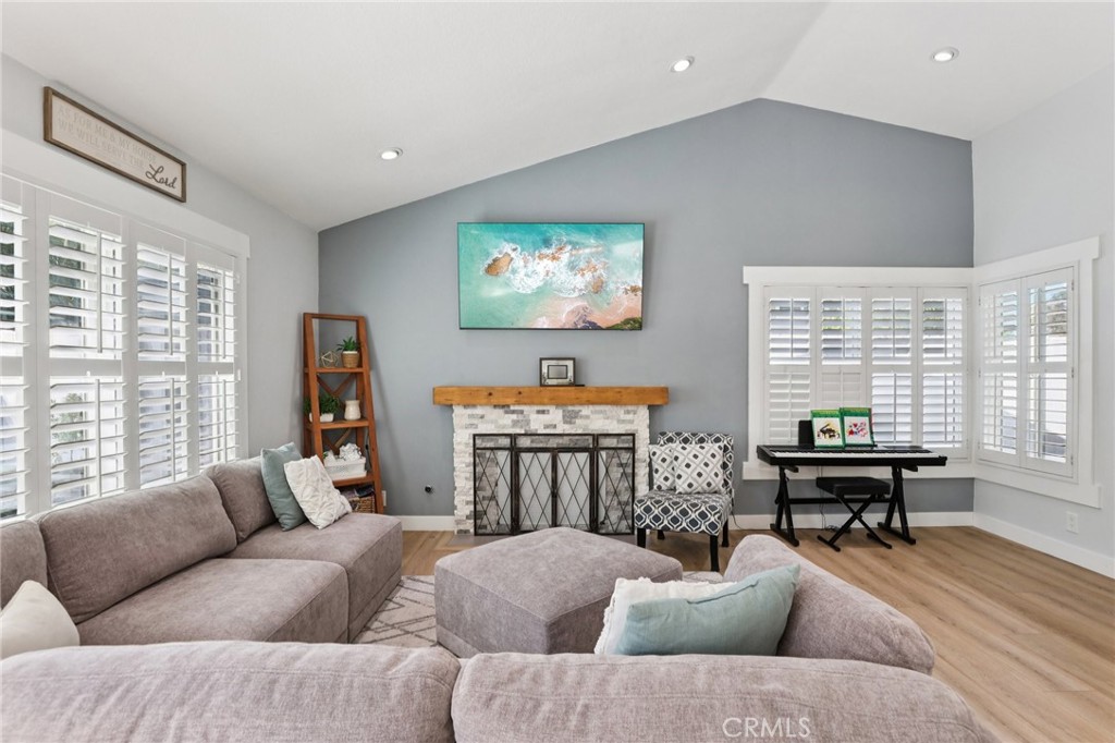 27172 Valleymont Rd.