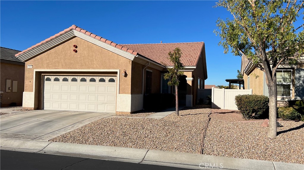 Apple Valley 55+ Luxury Senior Resort Living Gated Community of Solera Del Webb Sun City Jess Ranch ON THE GOLF COURSE with 24 hour security. Walking distance to luxury community building. Spacious 2 bedroom 2 bath home with additional den/office/bonus and split floor plan. Refrigerator, washer & dryer provided for tenant use, but not maintained. New luxury Laminate floors throughout with tile in the bathrooms. Open kitchen with lots of cabinet space and breakfast bar for additional seating. Large open combined dining area and large living room. Elegant ceiling fans in bedrooms, office, and living room. 2 car garage with 220v outlet. Low maintenance front and backyards, fresh landscaping. Owner pays for front yard maintenance, and Association Fees. Centrally located near Aspen Lodge community building, and within a short distance to shopping, restaurants, movie theatre and much more. Credit Score 650 or above Income must meet 3 times the rent amount No Evictions, Rent Collections or Open Bankruptcies Positive Rental References. Solera Del Webb Apple Community offers multiple tennis courts, bocce ball, pickleball, indoor lap swimming, and spa, outdoor pools and spas, community patios and fireplaces on the golf course, walking and biking trails, bollards room, and a wide range of clubs and social events—from arts and crafts to fitness classes.
Ideally located near Jess Ranch Marketplace, you’re steps from shopping, theater, banks, salons, and dining. Stay active with 24 Hour Fitness or enjoy a movie at Cinemark Jess Ranch. Love the outdoors? Fish at Jess Ranch Lakes, walk the scenic trails at Mojave Narrows Park, or golf at Ashwood 27 hole Golf Course or the historic Apple Valley Golf Course.
Nearby medical offices, urgent care, pharmacies, and financial institutions provide everyday convenience. For travel and independence, residents can also access Victor Valley Transit (VVTA), Uber, Lyft, and other senior ride services.
Local public schools include Yucca Loma Elementary, Ranchero Middle, and Apple Valley High.
Whether you’re relaxing or staying active, this home offers the perfect blend of comfort, community, and convenience in one of Apple Valley’s most desirable neighborhoods.