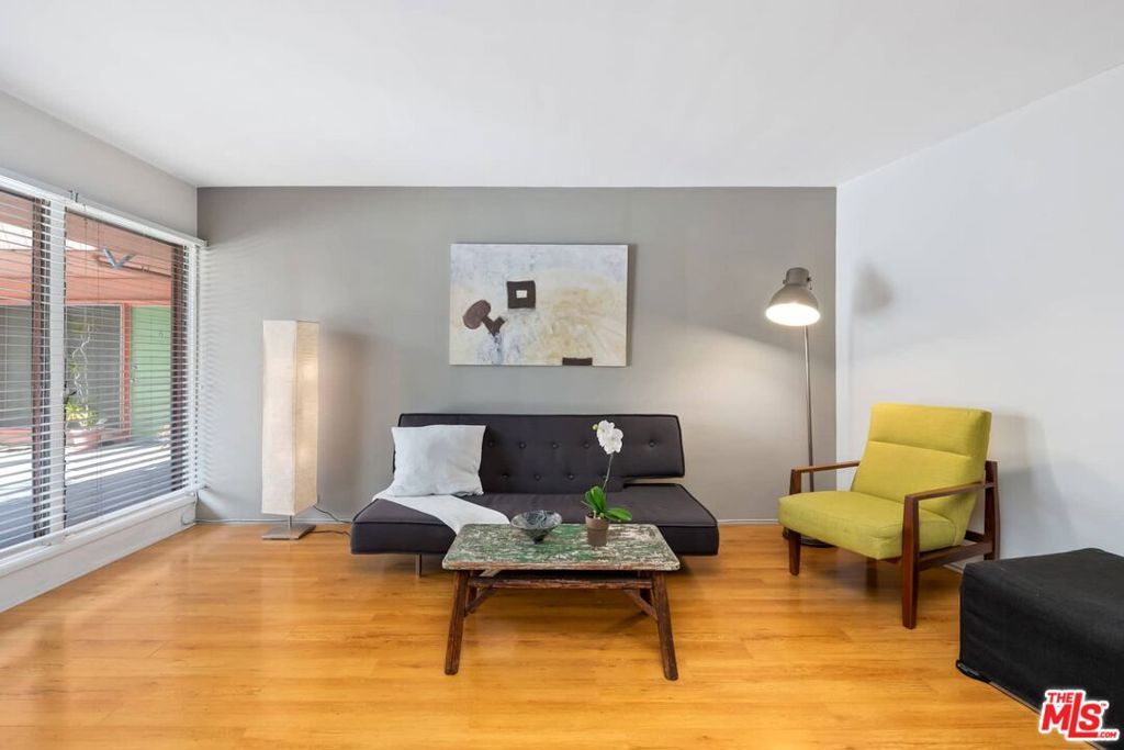 Photo of 1400 N Hayworth Avenue #7, West Hollywood, CA 90046 (MLS # 25593449)