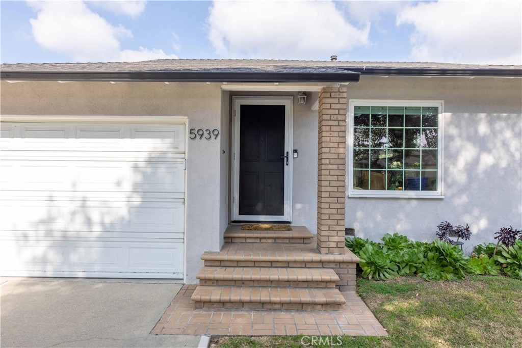 5939 Sandwood Street